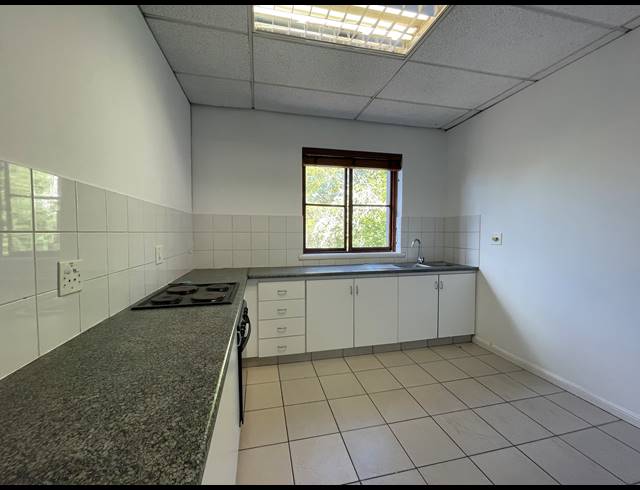 385M² OFFICE TO LET IN SANDTON CENTRAL